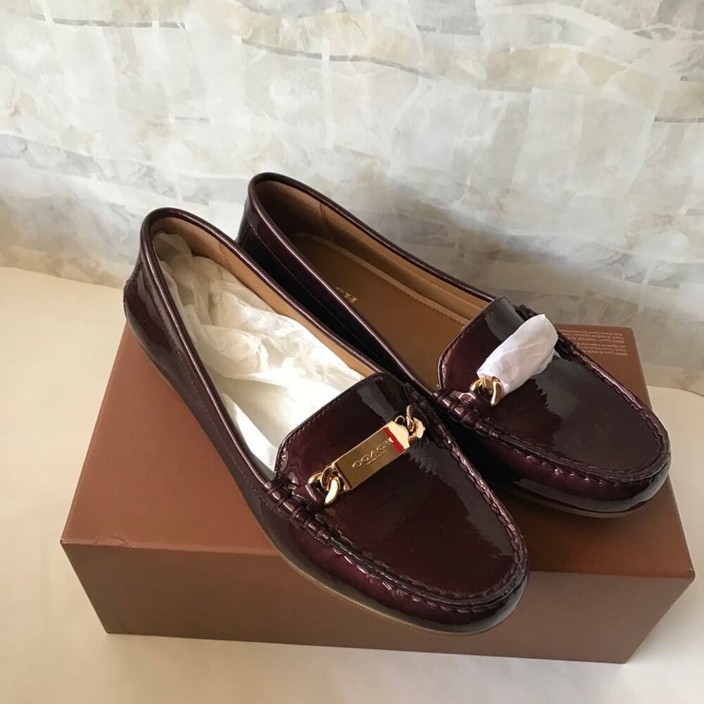 A16). Brand New Coach Olive Metallic Cherry Smooth Patent Pearl Loafers - Picture 3 of 8